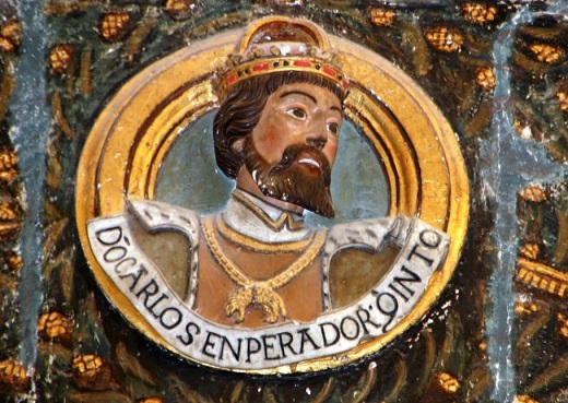 Medallón Carlos V del Convento de Santa María la Real de Dueñas, Medina del Campo