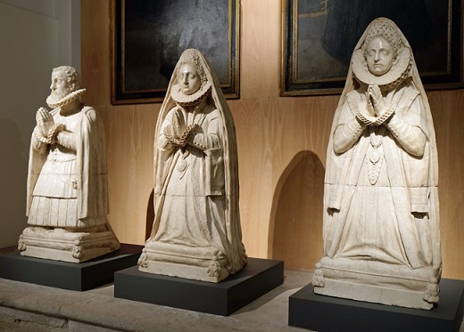 Esculturas orantes de Simón Ruiz, María de Montalvo y Mariana de Paz. Pedro de la Cuesta 1598 - 1600. Alabastro. Fundación Simón Ruiz