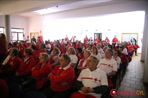Unos 200 voluntarios de Cruz Roja celebran su labor en Medina