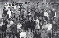 Don Gerardo Moraleja Pinilla, con sus alumnos medinenses