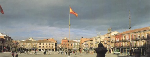 Vista parcial de la Plaza Mayor de la Hispanidad de Medina del Campo