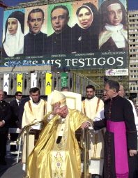 Juan Pablo II, en las canonizaciones y beatificaciones del 2003.