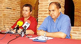 Francisco Javier Jimnez cija (i) y Alfredo Losada en la rueda de prensa de ayer. Ivn Lozalo