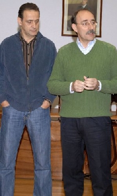 Cecilio Vadillo y Mario Bedera, en una reunión del partido. :: R. OTAZO