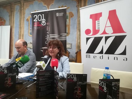 Director de la Escuela Municipal de Música, Manuel del Río y Teresa Rebollo, concejala de Cultura de Medina del Campo.