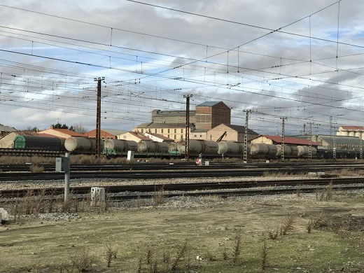 Red ferroviaria a su paso por la estación de Medina del Campo. /
P. G.
