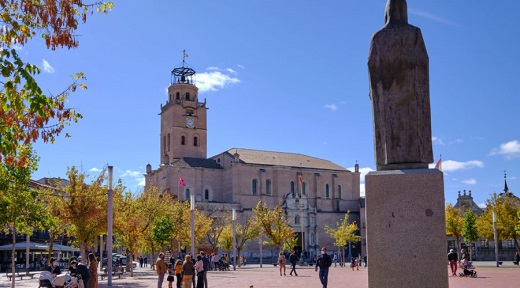 Vista de la Plaza Mayor de la Hispanidad de Medina del Campo