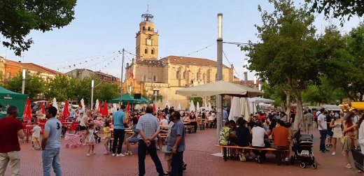Food trucks y el Lazarillo de Tormes amenizan la ‘Feria Chica’ de Medina.