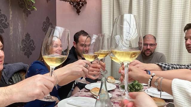 Brindando con los vinos de Finca las Caraballas – Destino Castilla y León