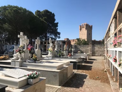 Cementerio de Medina del Campo en archivo / Cadena Ser