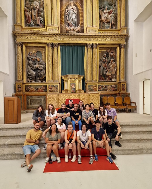 Estudiantes en el Hospital de Simón Ruiz de Medina del Campo.