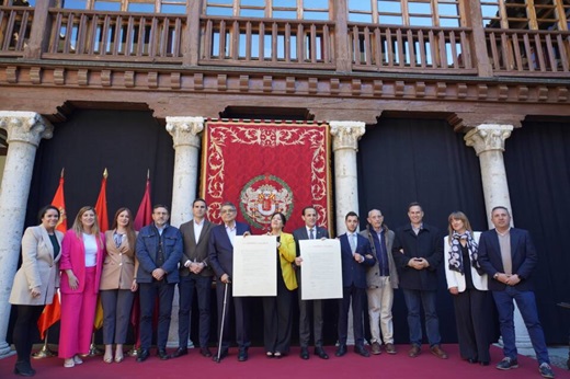 El alcalde de Medina, presente en la firma del renovado pacto por la lengua española.