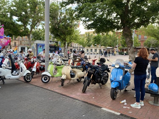 Concentración de Vespas y Lambrettas el pasado viernes // Foto: De la Fuente