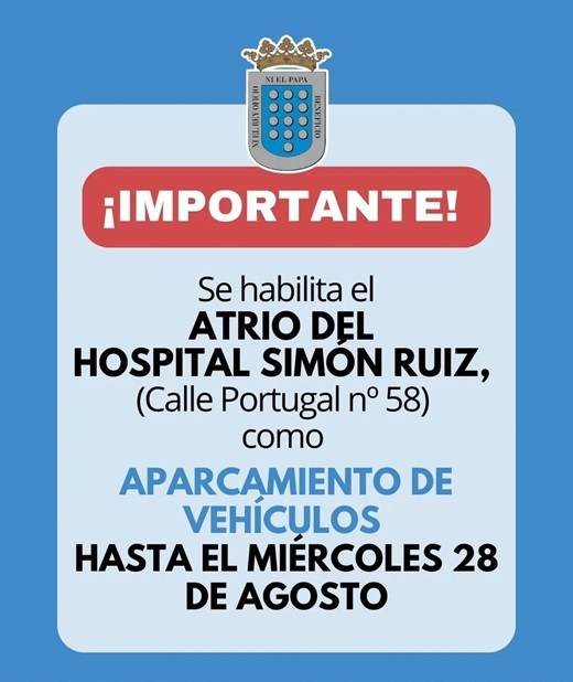 El atrio del Hospital Simón Ruiz de Medina del Campo se convierte temporalmente en aparcamiento.