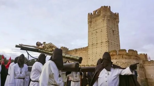 El Castillo de la Mota de Medina durante la Semana Santa Eduardo Margareto / ICAL