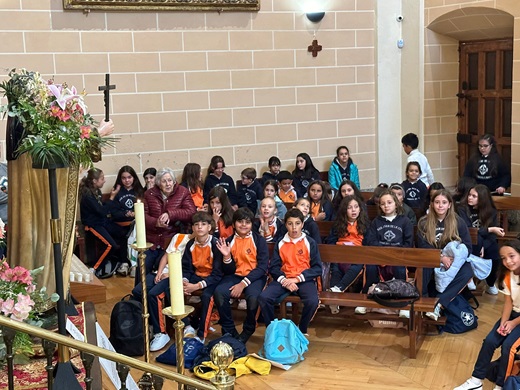 El colegio San Juan de la Cruz de Medina visita Alba de Tormes