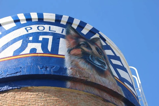 Labores en el Mural de la Policía Nacional // De la Fuente