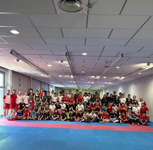 Imagen de la selección completa de Castilla y León de Kickboxing // Club Budokan