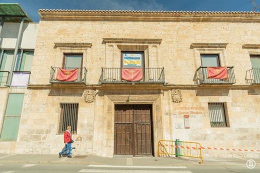 Fachada principal del Palacio Marqués de Falces, actualmente, Casa de la Cultura de Medina del Campo