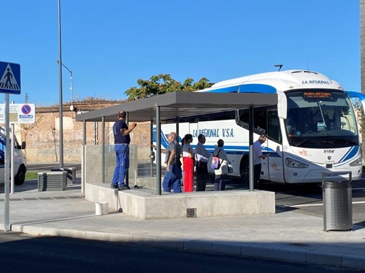 Parada de autobuses, plaza de San Agustín de Medina del Campo