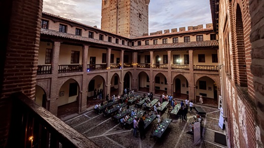 Sesión de las Catas Singulares en Lugares Únicos celebradas en el Castillo de La MotaRuta del Vino de RuedaRuta vel Vino de Rueda