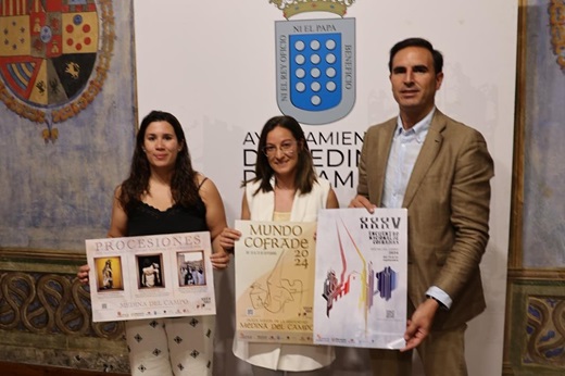 Nadia González, Elena Velasco y Guzmán Gómez en la presentación Yaiza Cobos