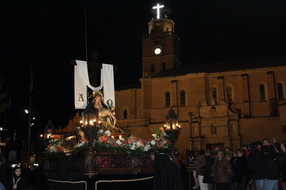 Imágenes de la procesión del Silencio 29-03-2024 en Medina del Campo.