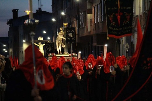 Procesión Caridad // De la Fuente