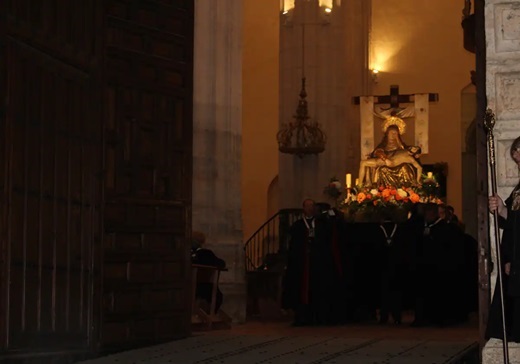 Procesión del Viernes de Dolores con la Virgen de las Angustias Yaiza Cobos