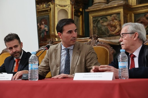 Hoy han recibido sus títulos los alumnos que han participado en la Universidad de la Experiencia