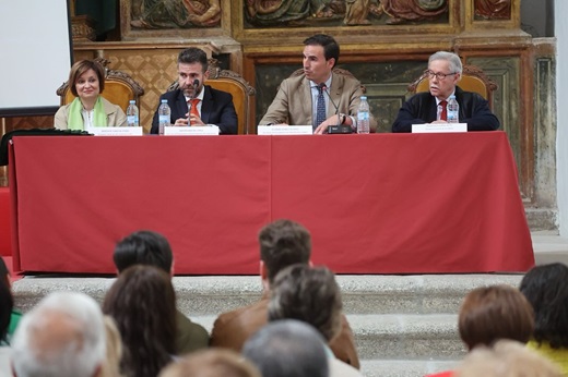 Hoy han recibido sus títulos los alumnos que han participado en la Universidad de la Experiencia