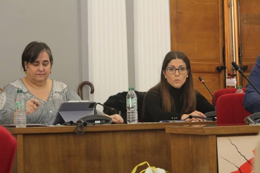 Atenea Santana comparte bancada con la oposición // Paula de la Fuente