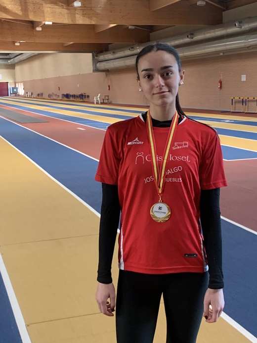 Andrea de Castro campeona de Castilla y León de Lanzamiento de Jabalina. 