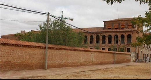 Atrio del Hospital de la Purísima Concepción y San Diego de Alcalá o de Simón Ruiz de Medina del Campo Atrio del Hospital de la Purísima Concepción y San Diego de Alcalá o de Simón Ruiz de Medina del Campo