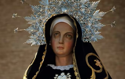 La Cofradía de la Soledad de Medina del Campo celebra “40 años de devoción”