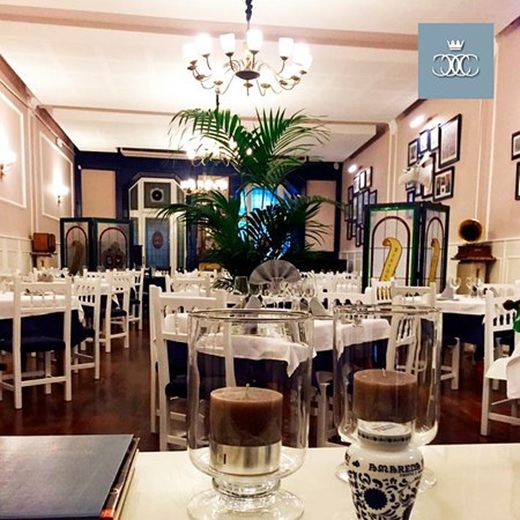 Salon principal del Bar Continental de Medina del Campo Salon principal del Bar Continental de Medina del Campo