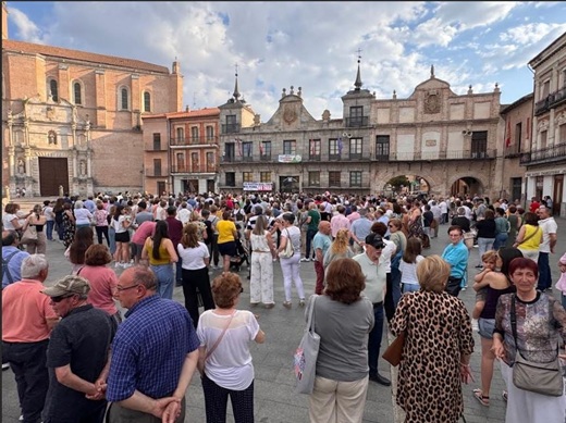Concentración en la Plaza Mayor //Foto: La Voz