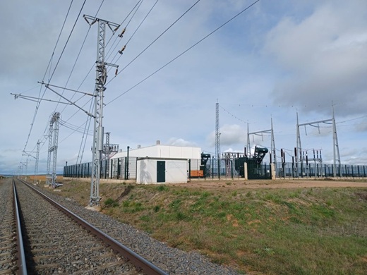 Adif destina casi 3 millones para el mantenimiento de instalaciones de energía de la línea Medina del Campo-Salamanca-Fuentes de Oñoro.