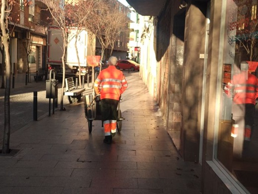 Medina del Campo tomará medidas ante las quejas por la limpieza viaria: “La empresa no está cumpliendo como debería”.