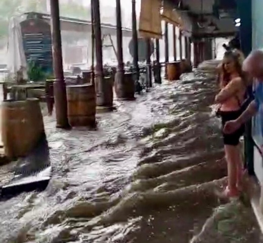 Estado de la Plaza Mayor de la Hispanidad el día de la tormenta // Fuente: Vídeo difundido por redes sociales