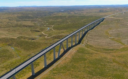 El Corredor Atlántico concentra más de 2.000 millones de euros en licitaciones.