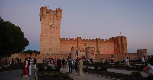 Explanada del Castillo de la Mota, lugar donde se celebrará la Cena Isabelina // Fuente: RR. SS de la Semana Renacentista de Medina del Campo 