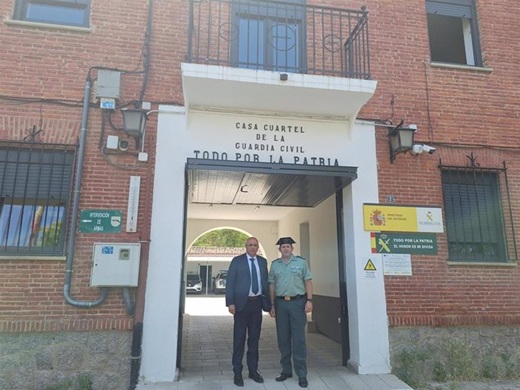 Canales visita el cuarte de la Guardia Civil de Medina, recientemente rehabilitado tras una inversión de 1,1 millones. Canales visita el cuarte de la Guardia Civil de Medina, recientemente rehabilitado tras una inversión de 1,1 millones.
- SUBD. GOBIERNO VALLADOLID