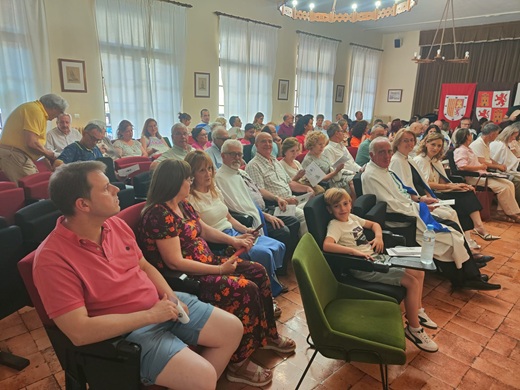 Público asistentes al Concierto en el Castillo organizado por la Orden de Caballería de la Jarra y el Grifo