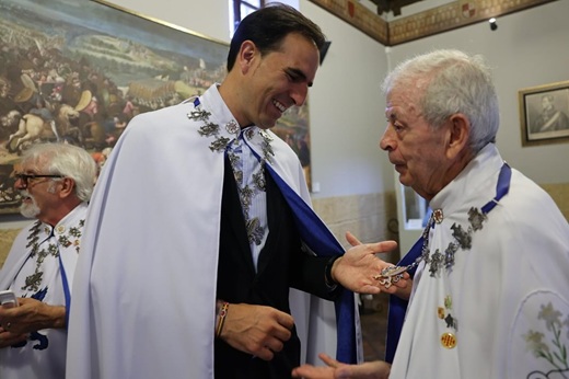 Imposición de condecoraciones.