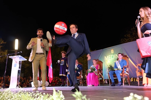 Almeida agradece a los medinenses la «gesta» de haber sido rescatado de su soltería.