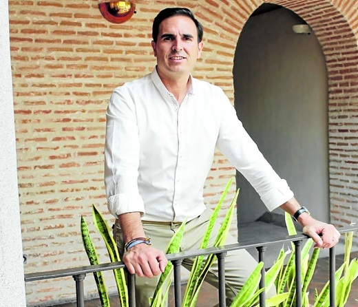 El alcalde de Medina del Campo es Guzmán Gómez. Yaiza Cobos